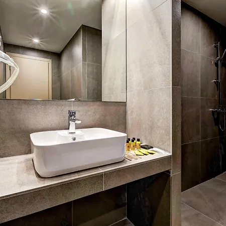 White Olive Elite Szálloda 5*