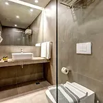 White Olive Elite Hotel