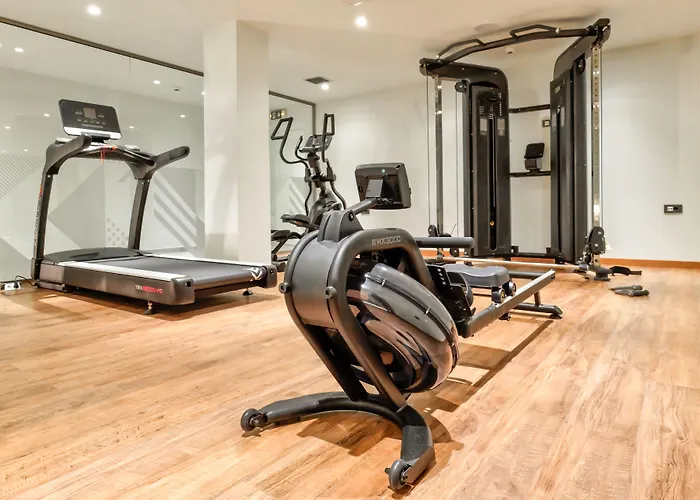 White Olive Elite Laganas