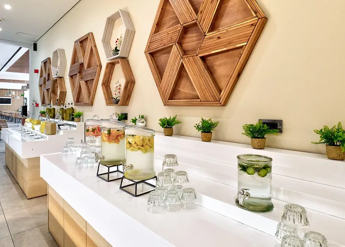 White Olive Elite 5*